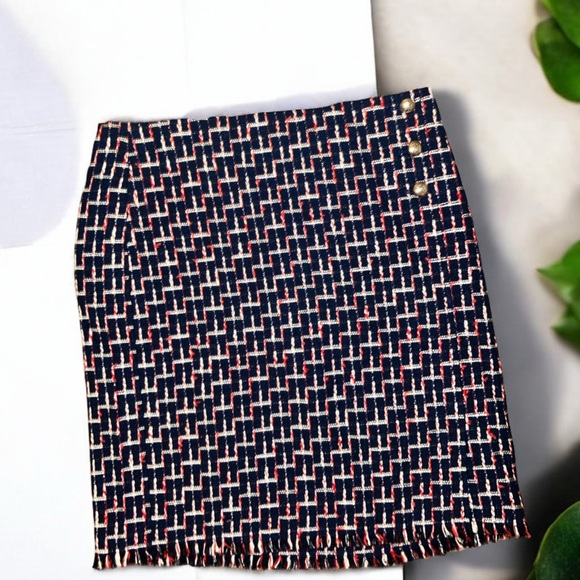 TWEED WRAP SKIRT - Picture 3 of 7